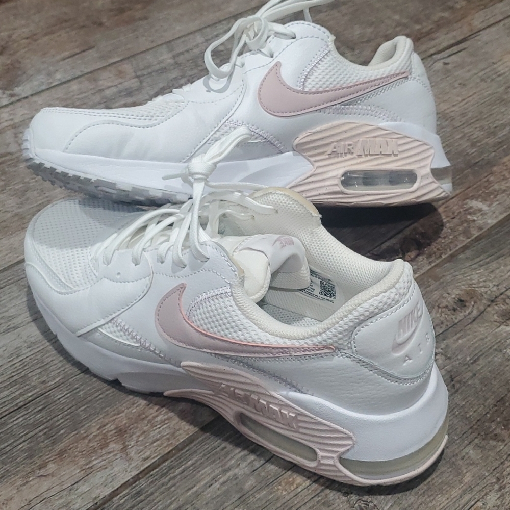 Nike Airmax Women's Sz 10 White & Light Pink Shoes